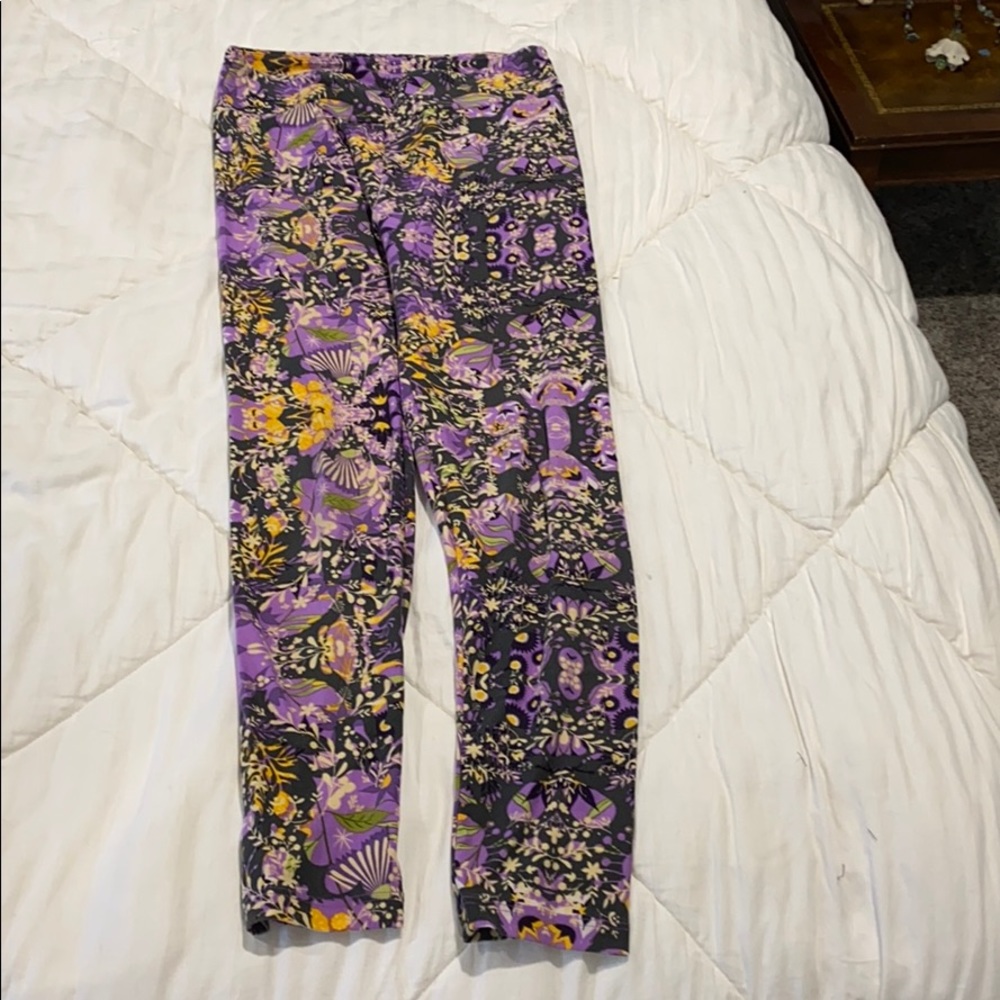 Purple leggings